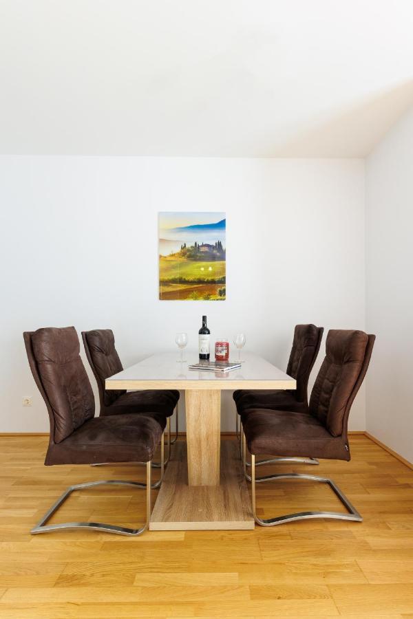 Home In Vienna By Oberlaa Therme - 15 Min To The City Center エクステリア 写真